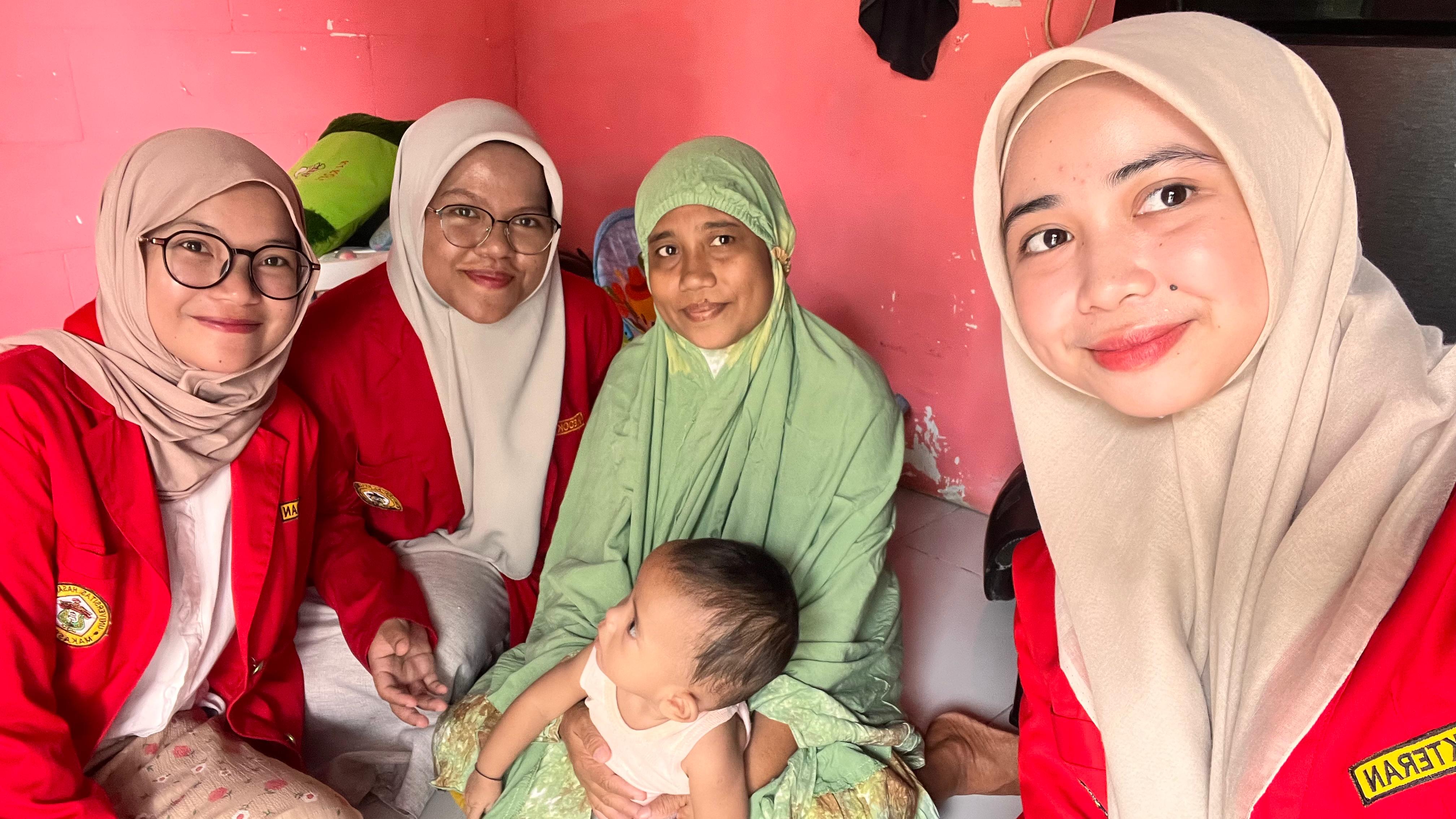 Kunjungan Keempat (Kunjungan pertama pada Ibu Nuraeni Aziz) Perkenalan dan Pendampingan